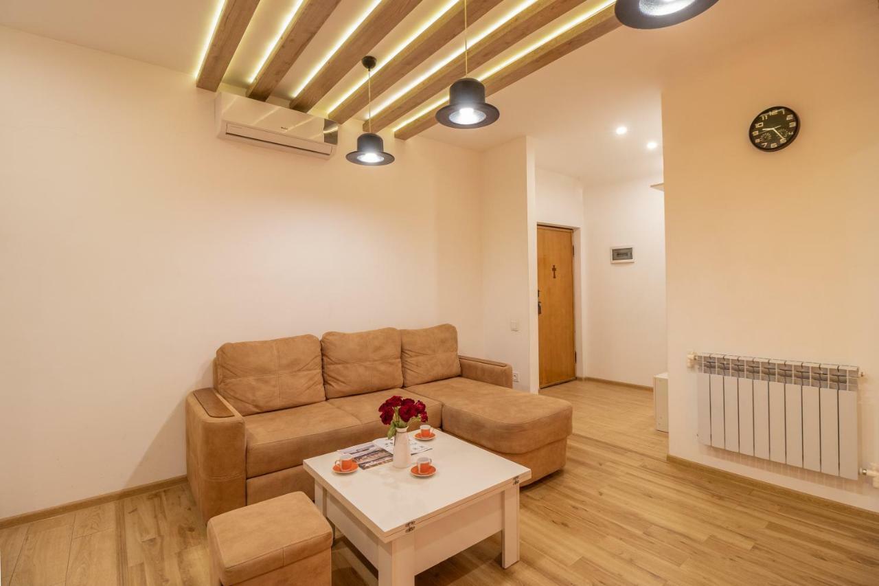 Stay Inn Apartments On 33 Sayat-Nova Avenue Jerevan Eksteriør bilde